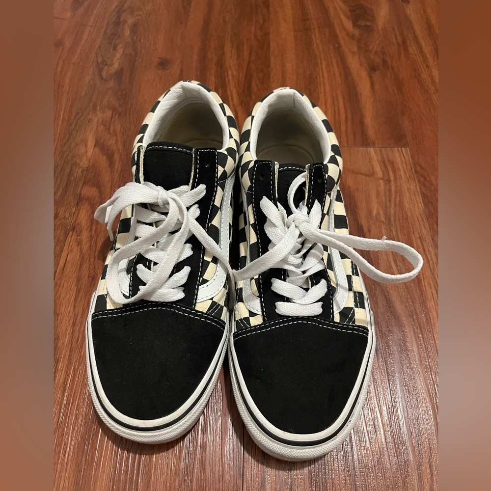 Old Skool Checkered Vans.